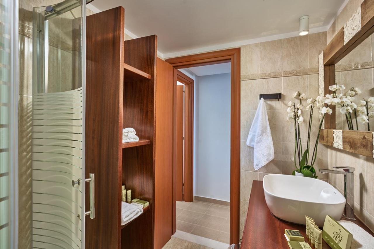 Amore Kastellia-Althea Homes Amoopi Bagian luar foto